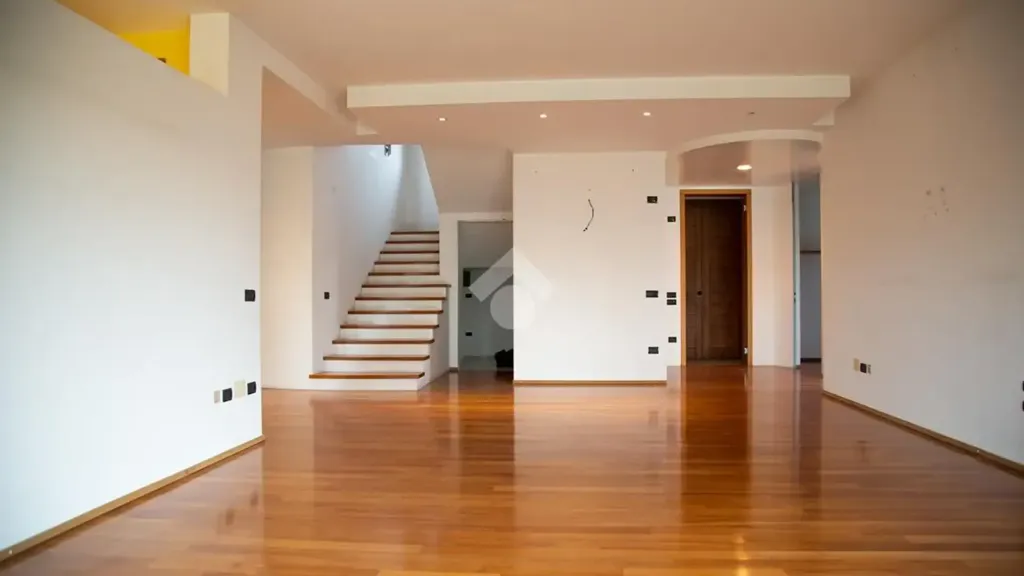 Elutuba - Villa with Pool Potential in Adro