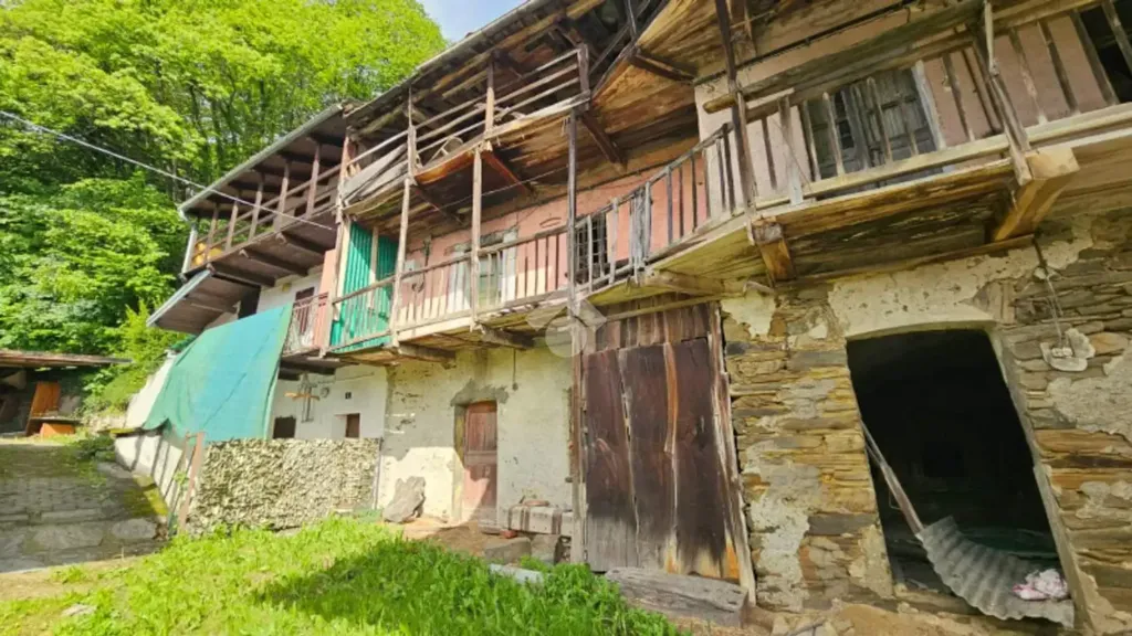 Esterno - Rustic Property with Garden in Prarostino