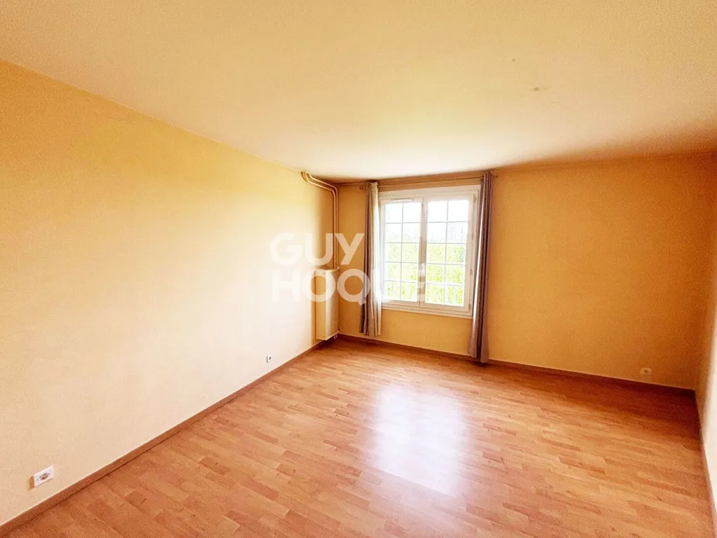 Pièces - Appartement Lumineux avec Parking à Tours