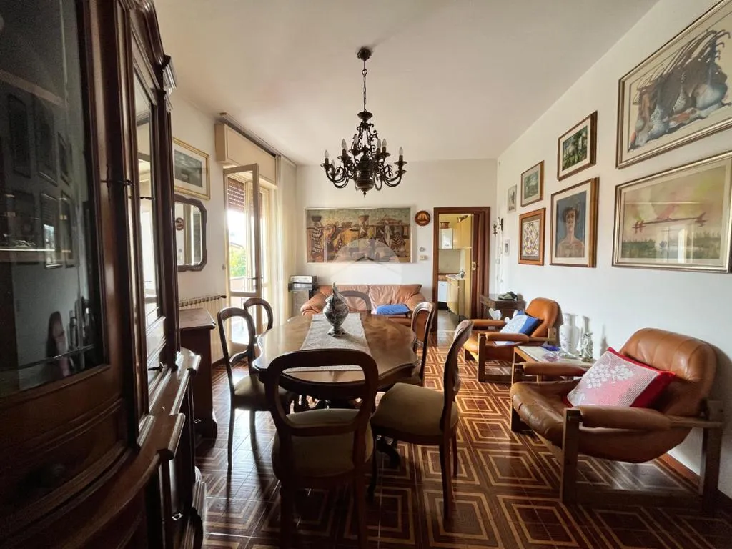 Salle à manger - Spacious 2-Bedroom Flat with Balcony in Erbusco