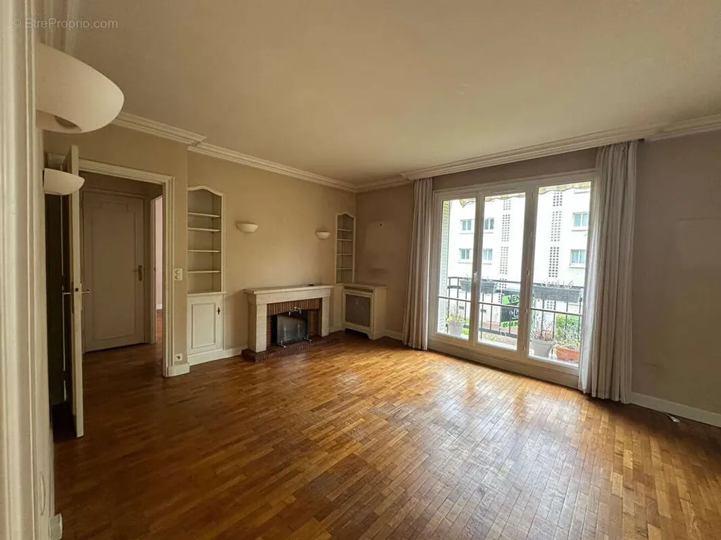 Elutuba - 4-Piece Apartment near Noisy-le-Sec Station