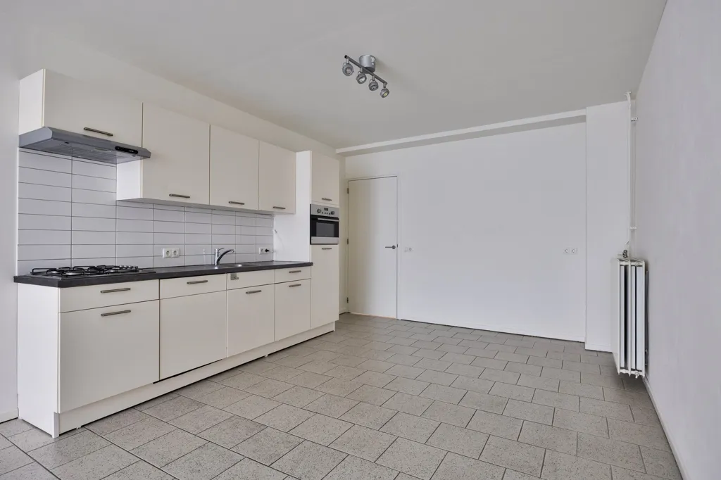 Cuisine - Modern Ground Floor Flat with Terrace in Oss