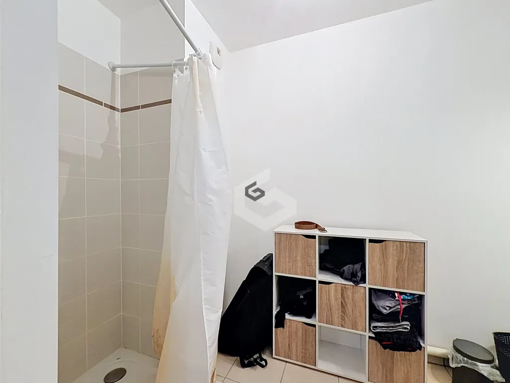 Salles de bain - Appartement avec parking dans le centre de Reims