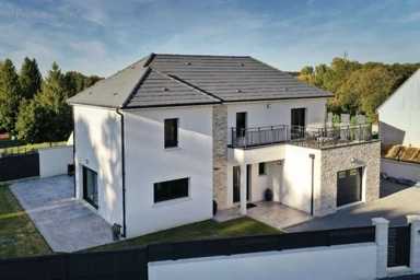 Kõik fotod (1) - Contemporary House Plot with Garden in Eaubonne