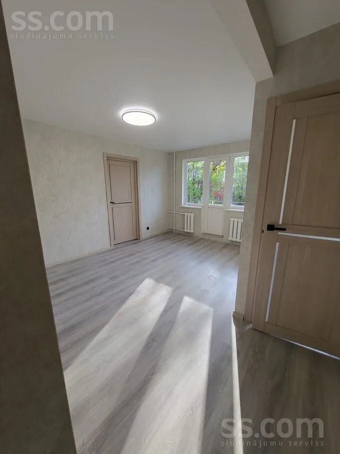 Elutuba - Renovated Flat with Balcony in Riga