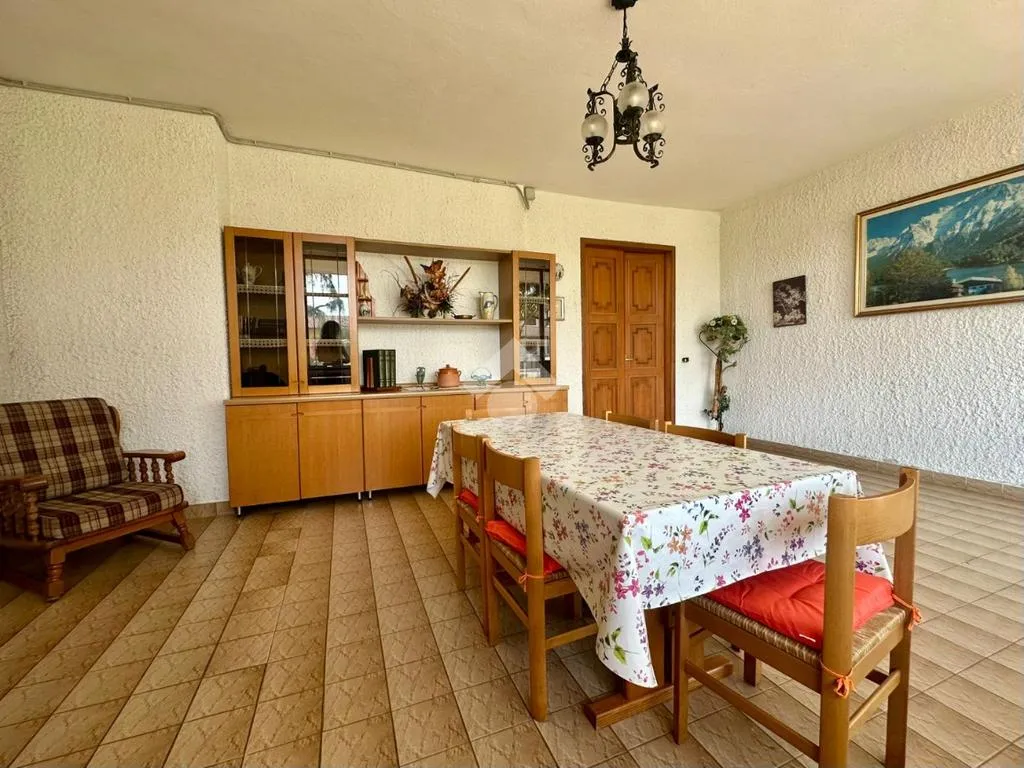 Söögituba - Ground Floor Apartment with Veranda in Ghisalba