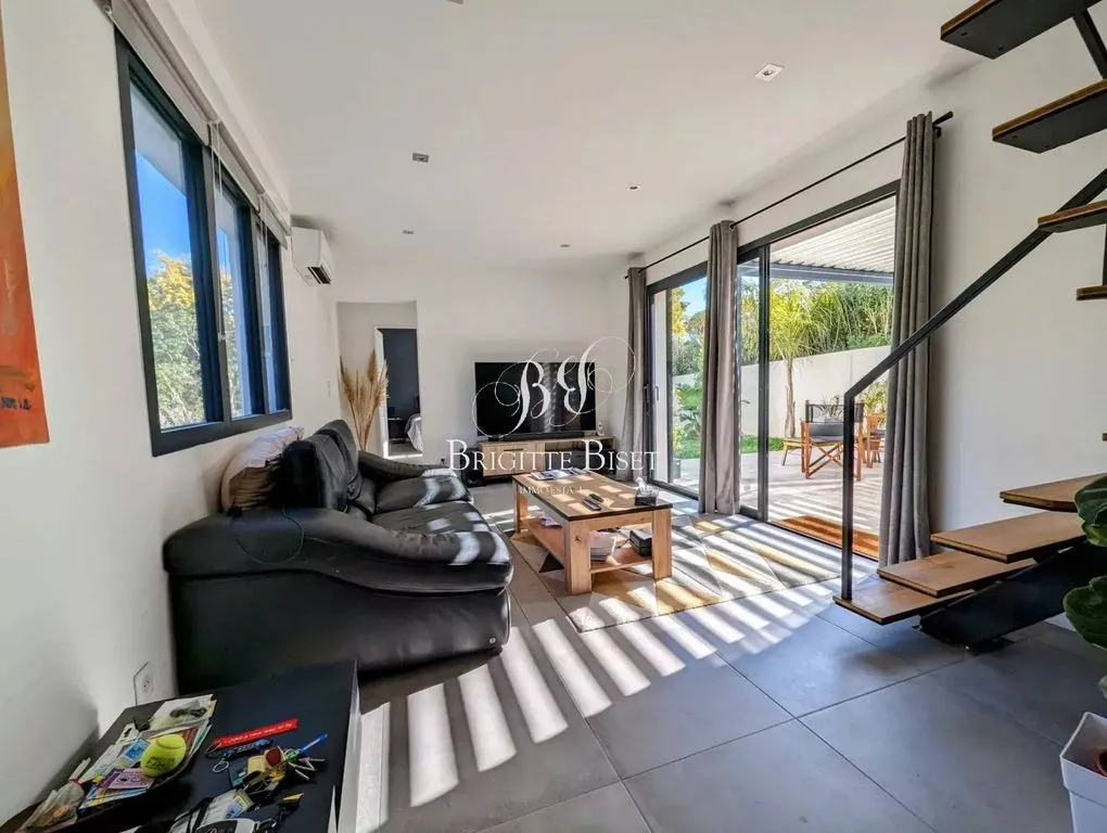 Séjour - Villa Moderne avec Piscine à Sainte-Maxime