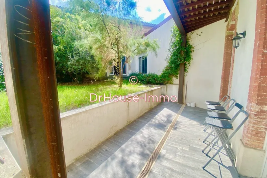 Terrasse - Ensemble Immobilier Rénové avec Balcon à Carcassonne