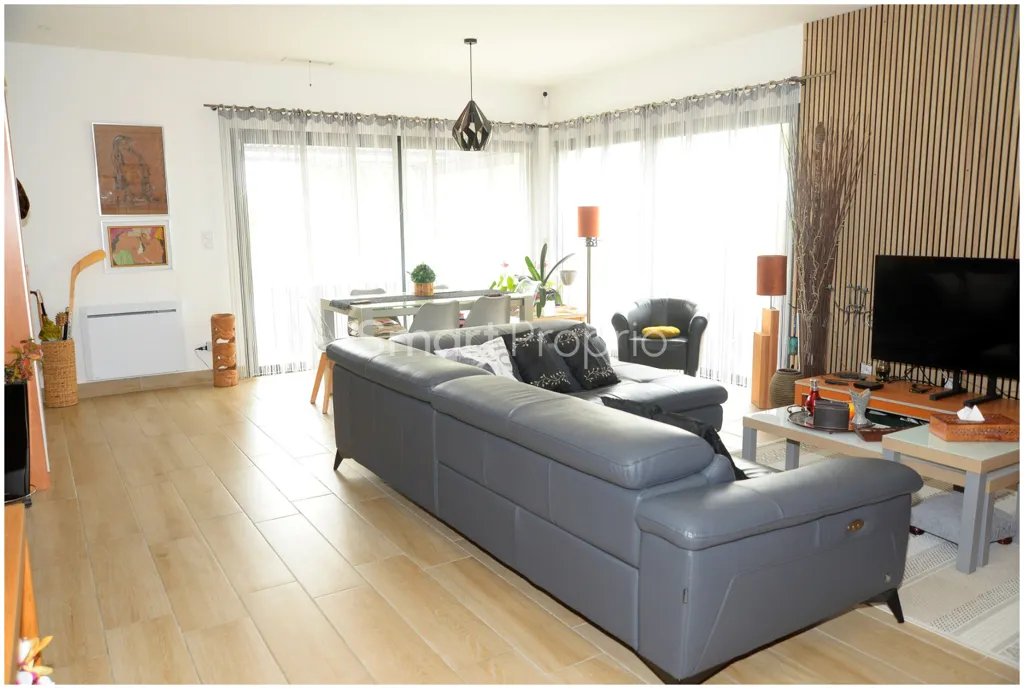 Séjour - Villa Contemporaine avec Piscine près de Montélimar