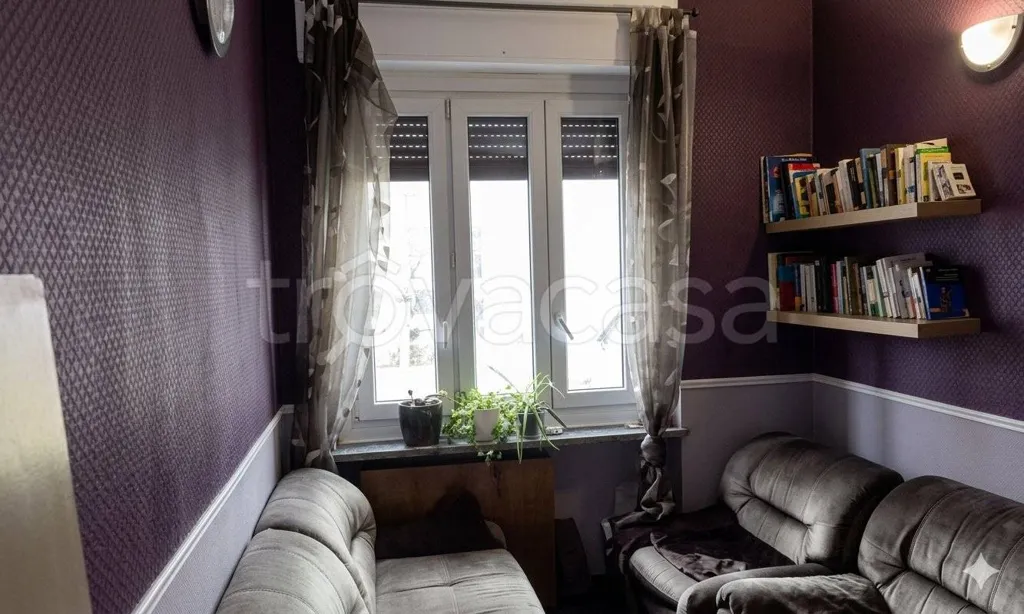 Séjour - Period Apartment with Balcony in Torino
