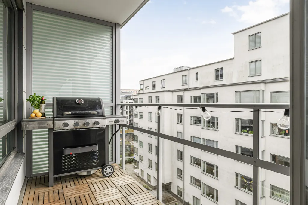 Balcony - Apartment with South-West Balcony in Nya Gård