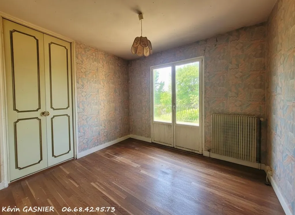 Toad - Single-Storey House with Garden in Sireuil