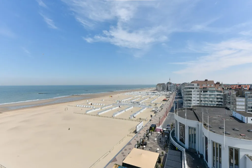 Rõdu - Corner Duplex with Sea Views in Luxurious Setting