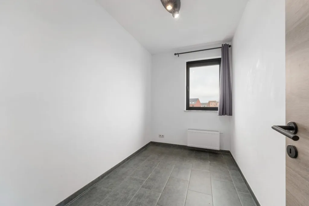 Esik - Move-in Ready Apartment with East Frontage in Buggenhout