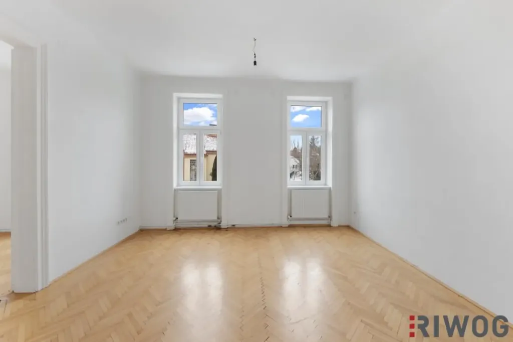 Rooms - Altbau with Optional Balcony in Hietzing