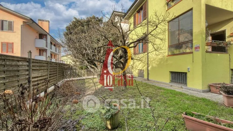 Giardino - Three-Level Villa with Garden in Torrevecchia Pia