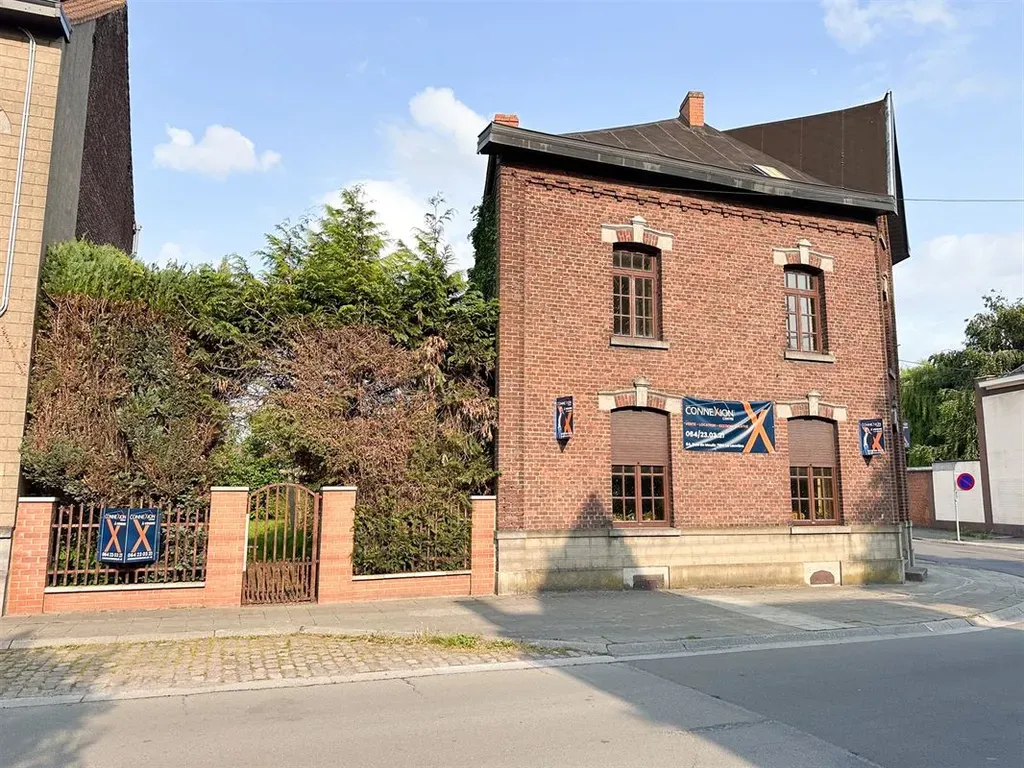 Välivaade - 3-Faced House with Garden in Ressaix