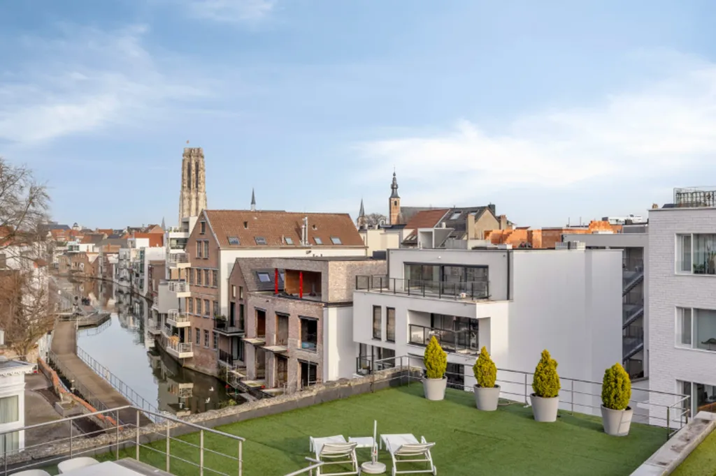 Terrass - Historic Building with Dijle View in Mechelen