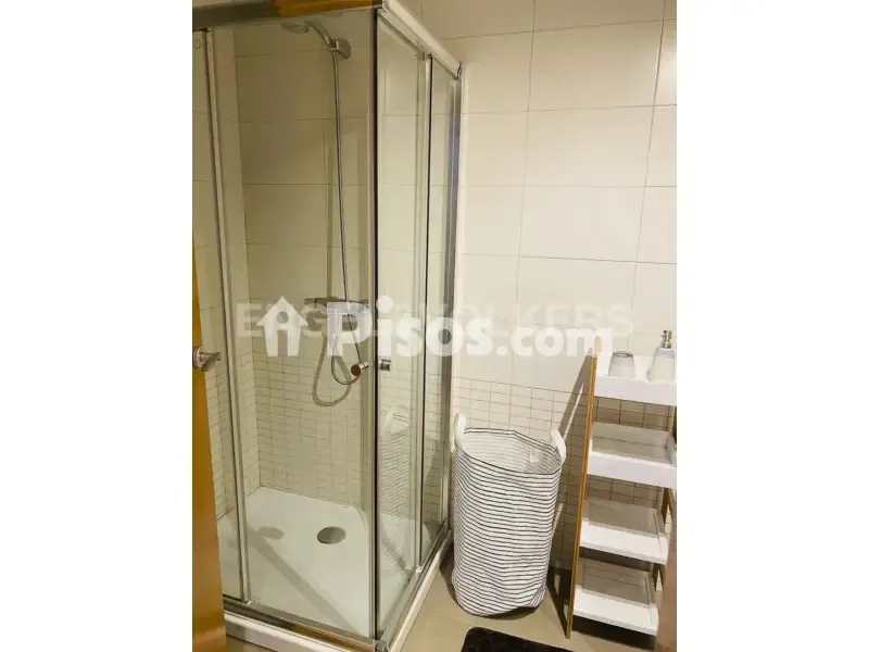 Salles de bain - Furnished Apartment with Balcony in Sant Martí