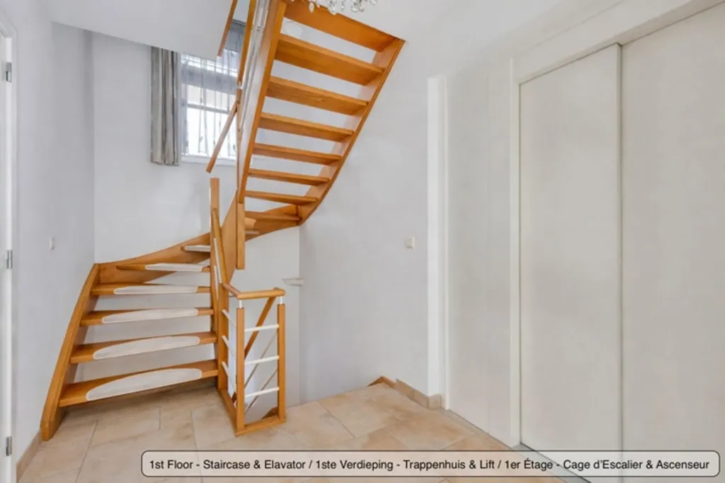 Pièces - Villa Prestigieuse avec Terrasse à Kraainem