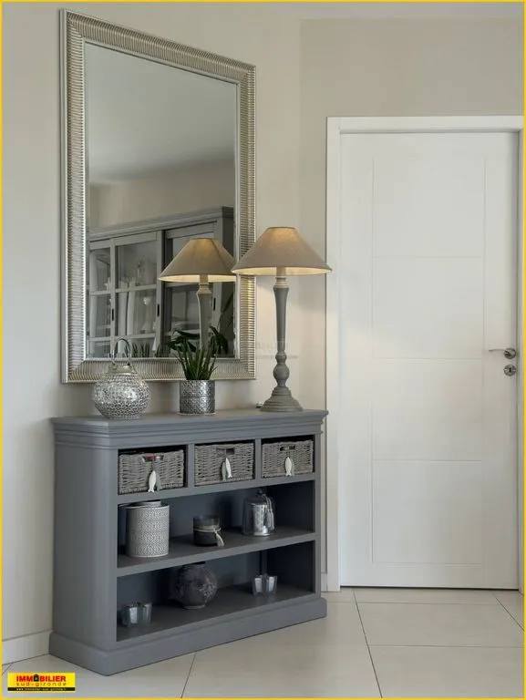 hallway_entrance