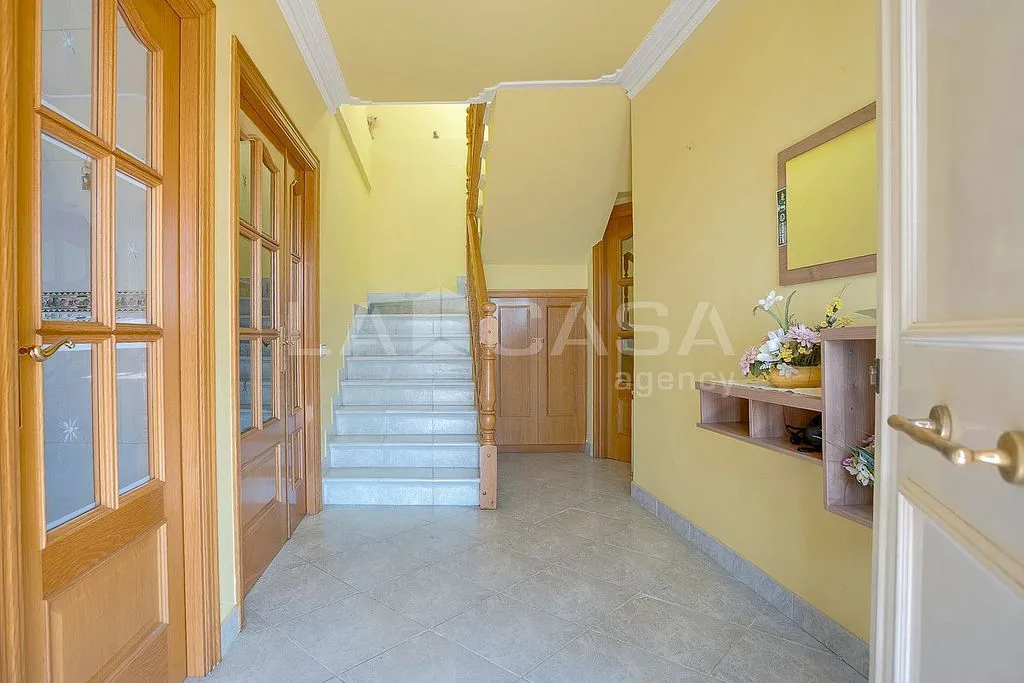 Entrée - Chalet with Terrace in Santa Eulàlia de Ronçana