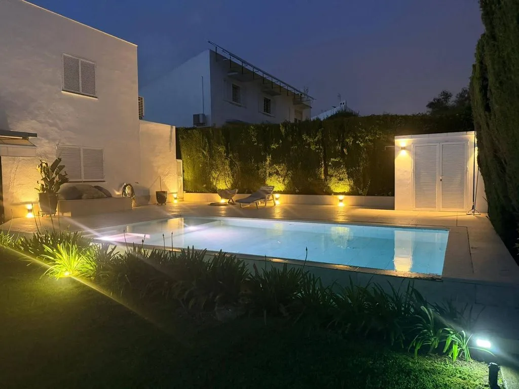 Piscine - Chalet with Infinity Pool in Espartinas