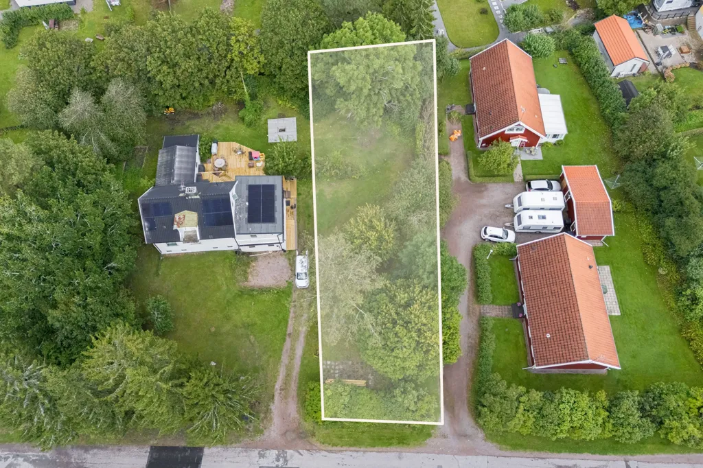Õhuvaade - Freehold Plot with Building Potential in Skyttorp