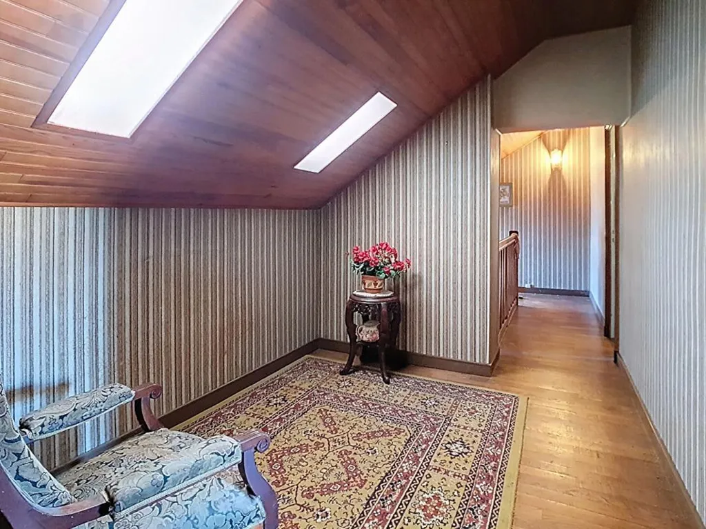 Stanze - Spacious House with Dependencies in La Roche-en-Brenil