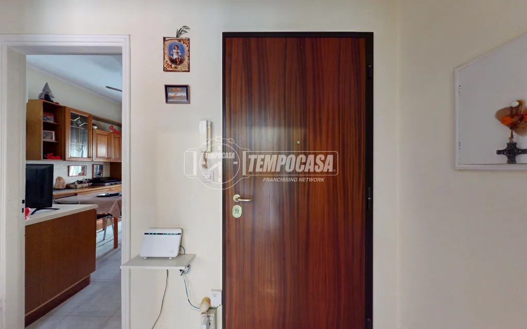 Hallway - Bright Two-Bedroom Apartment with Balcony in Turin