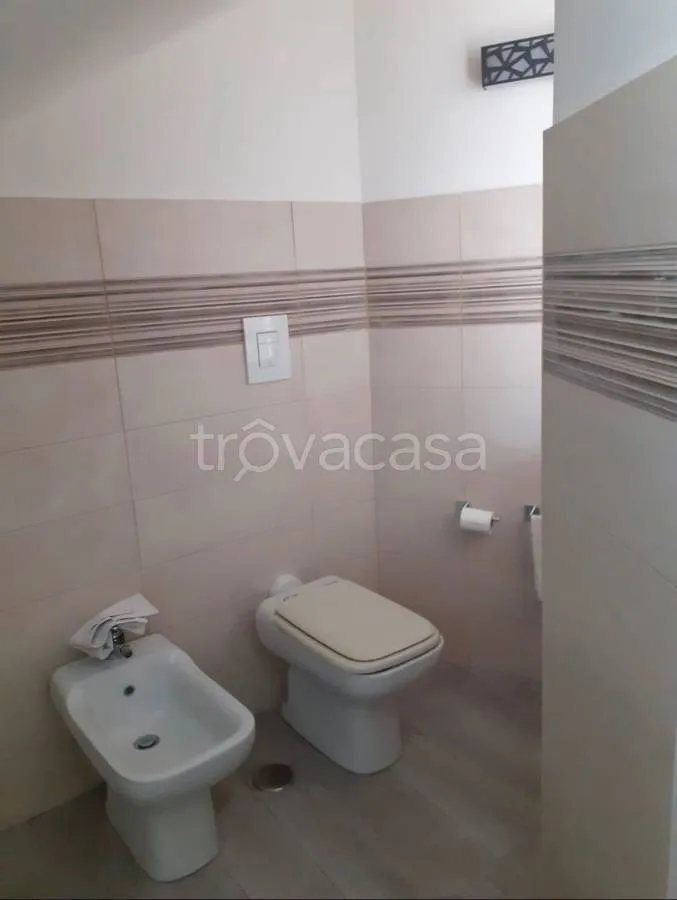 Salles de bain - Independent Villa with Dual Access in Parete