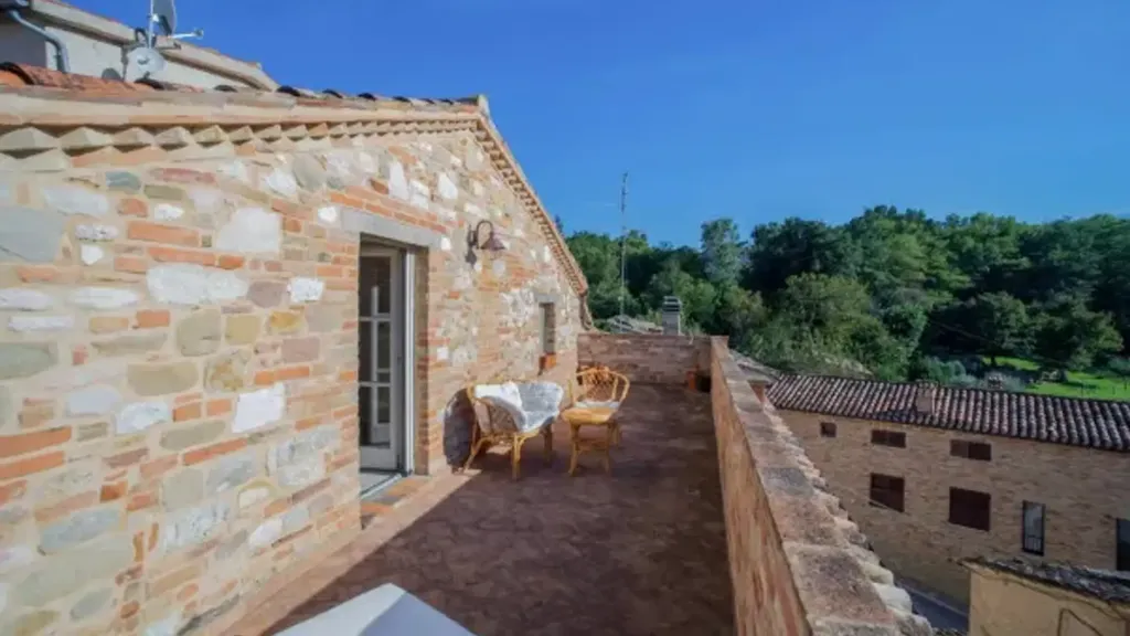 Terrass - Restored Rustico with Terrace in San Ginesio