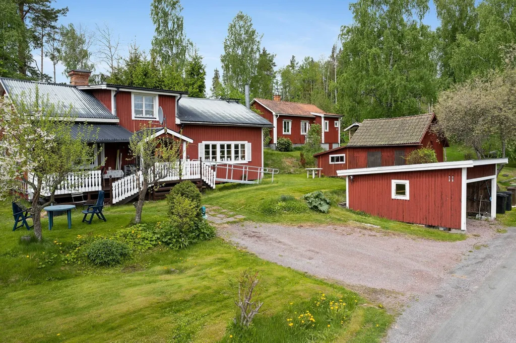 2-toaline maja asukohas Säters kommun