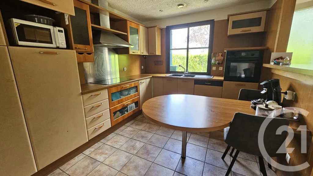 Cuisine - Maison avec Piscine à Mamirolle