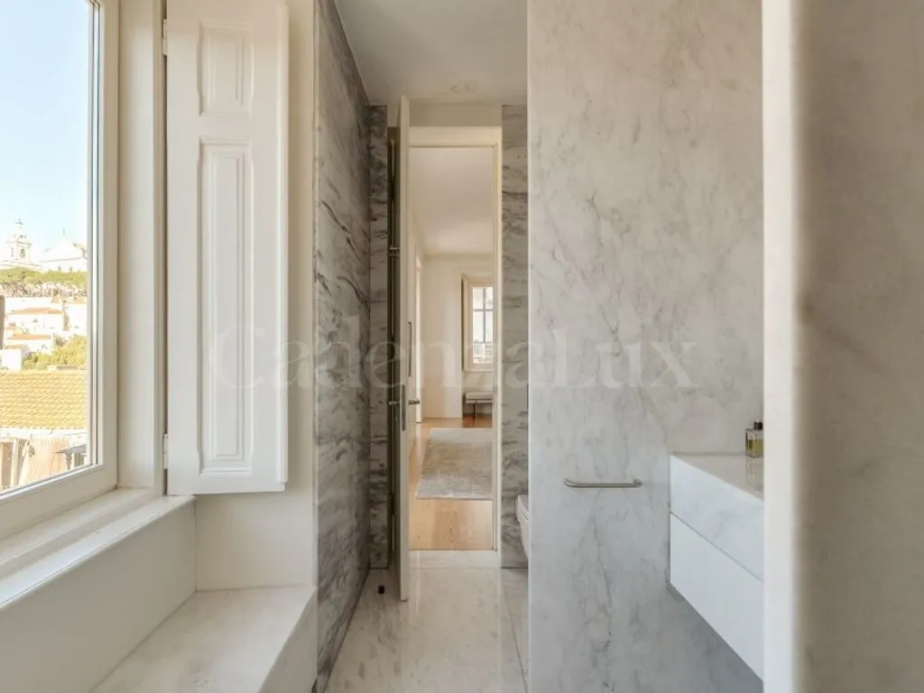 Esik - Luxury Flat with Private Pool in Lisbon