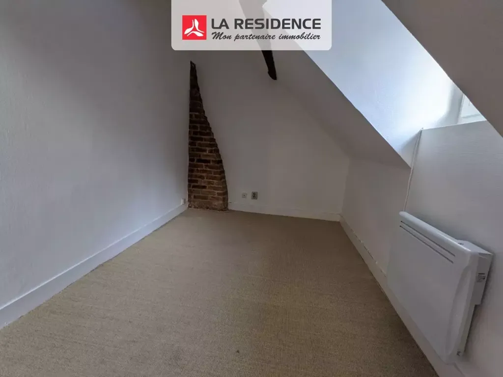 Zimmer - Characterful 1940s Building with Private Gardens in Les Andelys