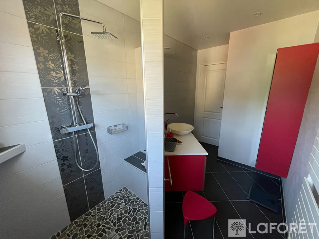 Bathrooms - Well-Maintained House with Garden in Mandeure