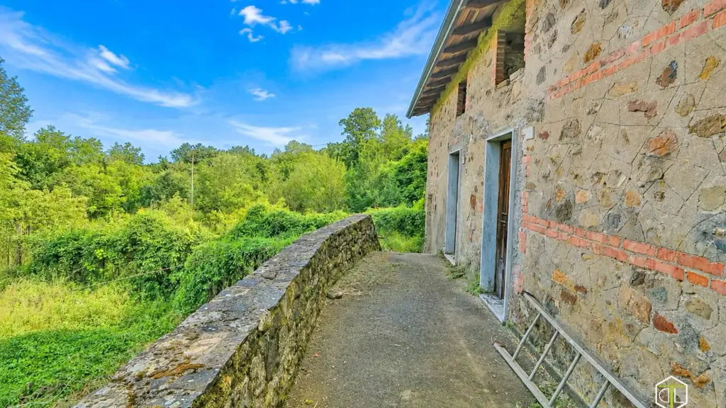 Exterior - Rustic Stone Cottage with Panoramic Terrace in Mulazzo