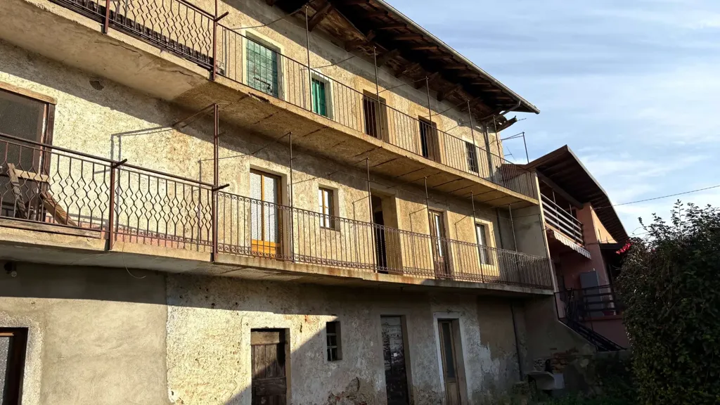 Extérieur - Rustic Property with Courtyard in Gattico-Veruno