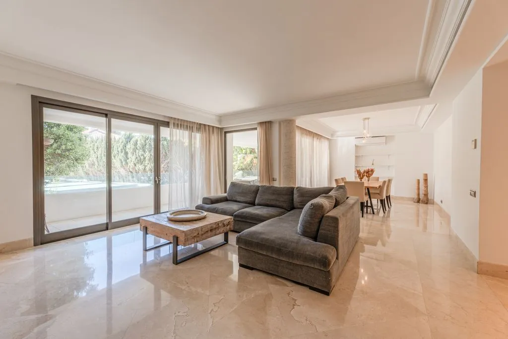 Elutuba - Luxury Flat with Pool Views in Marbella East