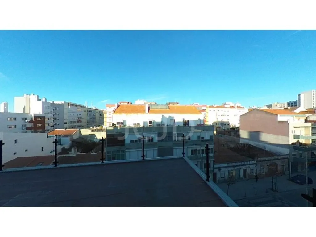 Terrass - Modern Apartment with River View in Barreiro