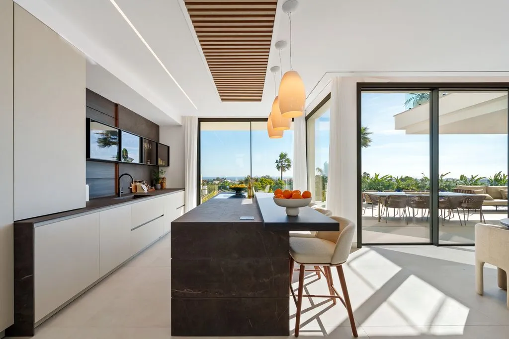 Cuisine - Luxury Villa with Infinity Pool in La Quinta