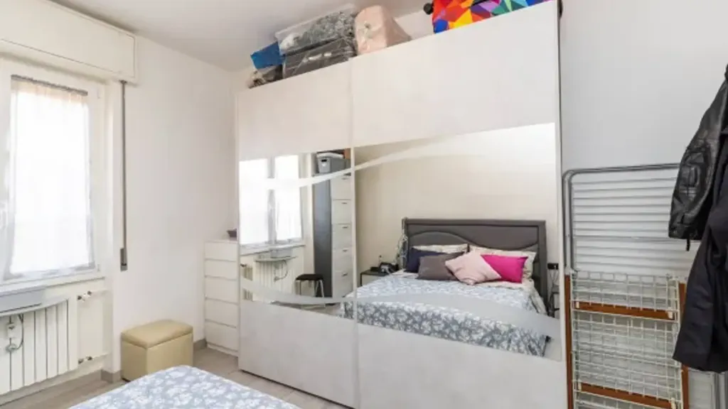 Chambres - Rusticated Apartment with Balcony in Monza