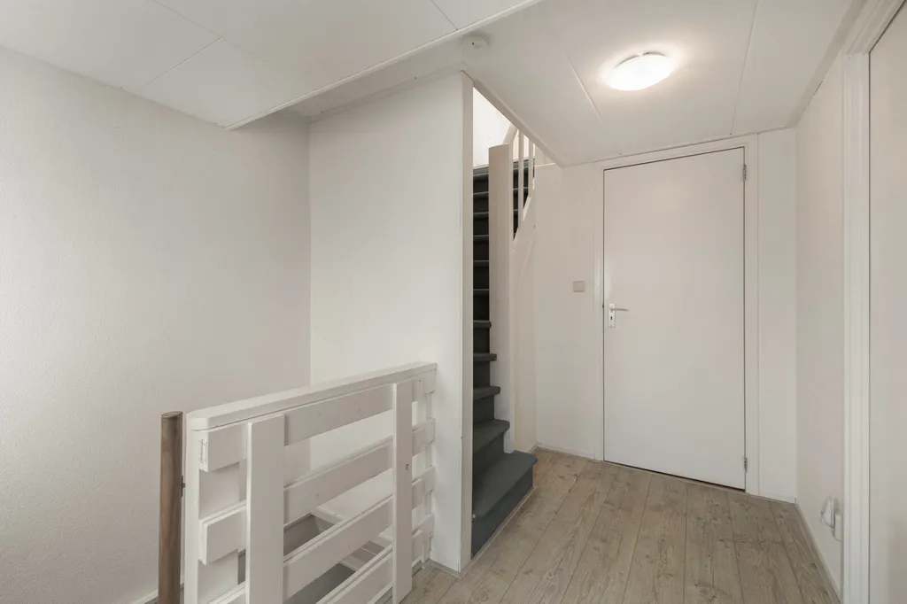 Pièces - Interwar Semi-detached House in Den Helder