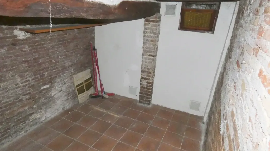 Pièces - Characterful Townhouse with Garden Access in Fabriano