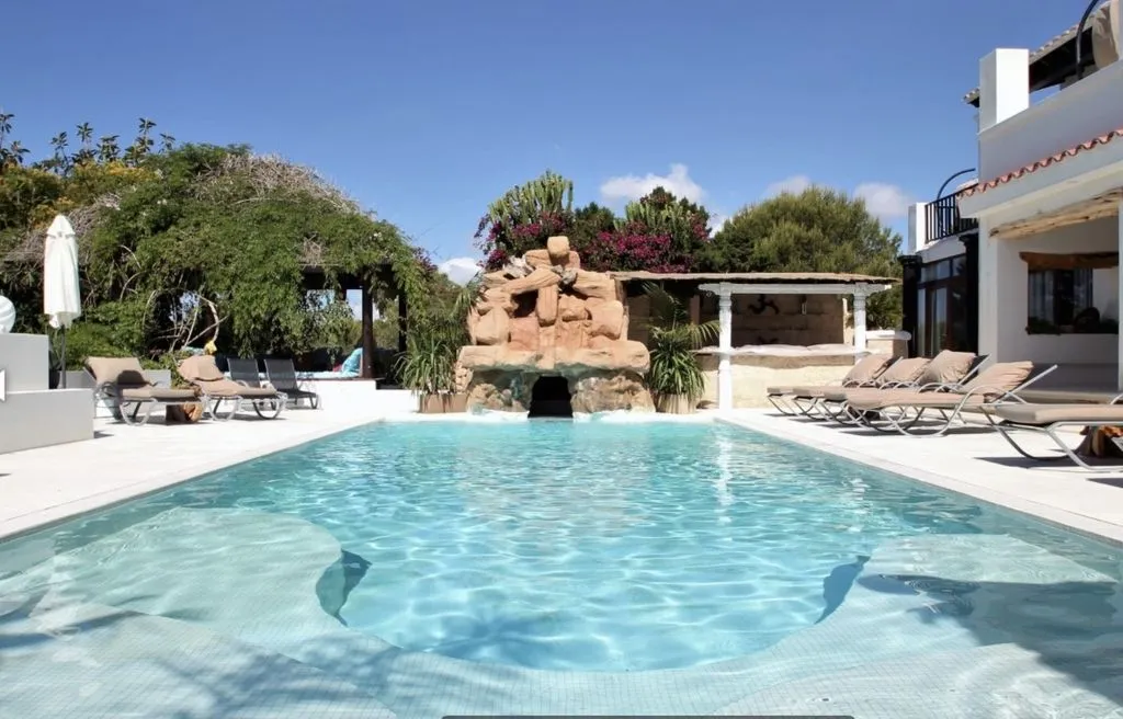 Piscine - Luxury Villa with Sea Access in Cap Martinet