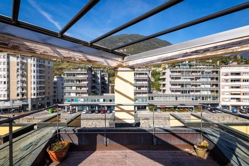 Rõdu - Luxury House with Garden in Sondrio