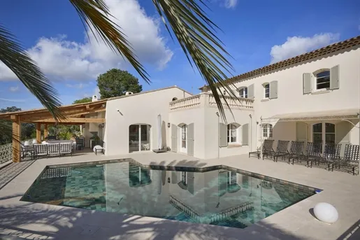 Piscina - Renovated Villa with Pool in Valbonne