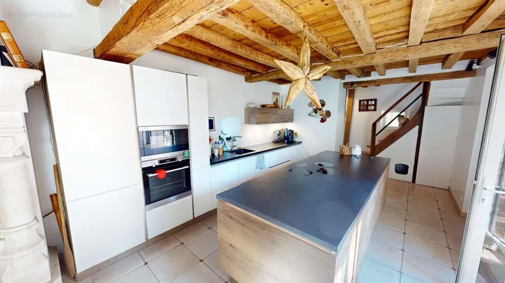 Cucina - Elegant House with Pool in Saint-Denis-En-Val