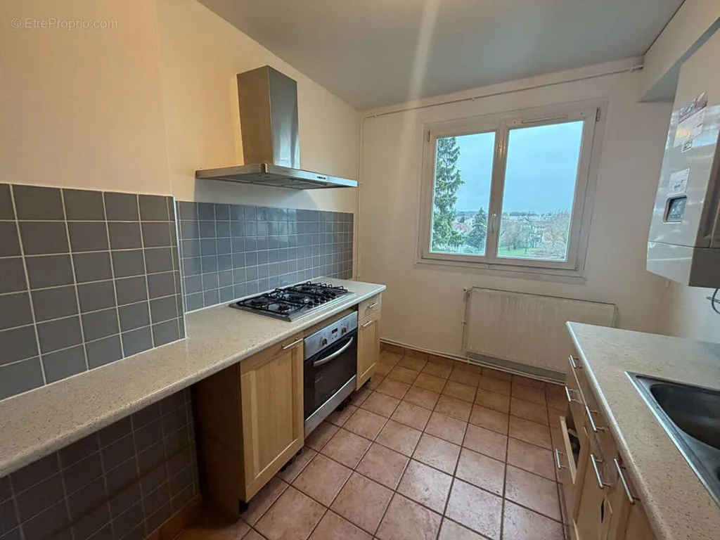 Cuisine - Appartement avec Balcon à Groslay
